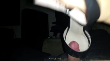 Preview 3 of White Chik - Shoefuck