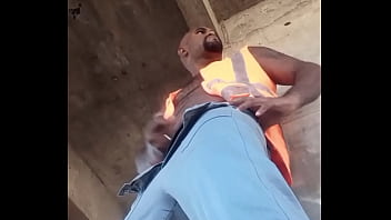 Preview 2 of Xxxthmil Hd - Trabalhador filma se masturbando na obra