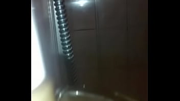 Preview 3 of Seachlabiscas - Banho surpresa