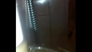 Preview 4 of Seachlabiscas - Banho surpresa