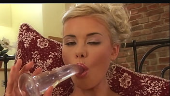 Preview 3 of Hong Keep Ng - SO WET N HOT BLONDE!!