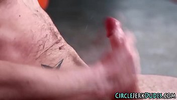 Preview 4 of Xvideo Small Gril - Horny amateurs suck cock