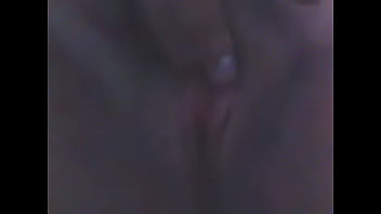 Preview 3 of Indian Bhabhi Tide Up - a Cris batendo siririca no banheiro para neg&atilde_o do chat