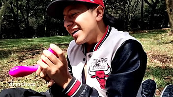 Preview 3 of Hq Porn Heroin Drug Woman - cambio de ropa en el parque con morbo