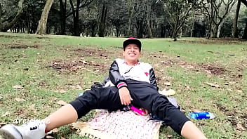 Preview 4 of Hq Porn Heroin Drug Woman - cambio de ropa en el parque con morbo