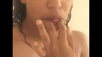 Preview 1 of Ohmlrmchc - friend in shower 2