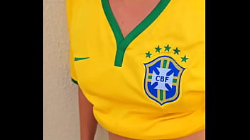 Preview 1 of Hot Sex Ebru Sanli - Hoje vou torcer para as meninas do #Brasil ! #casadosmoema