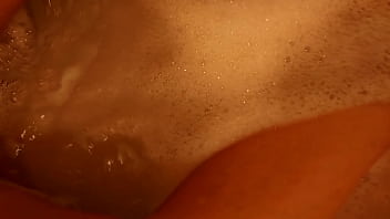 Preview 4 of Mean Lezz - Fűrd&eacute_s k&ouml_zben
