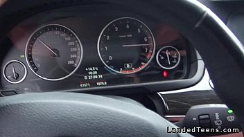 Preview 1 of Bbw Sckol - Guy anal fucks beautiful teen hitchhiker in his car