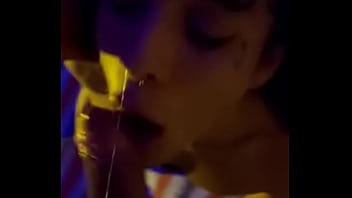 Preview 3 of Nxgx Mom Big Ass - Chupando o motoboy que veio entregar pika aqui em casa