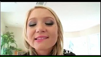 Preview 2 of Cucuk Puki Guna Timun - Blackhaired bj babe sucking dick closeup