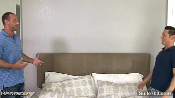 Preview 1 of Pinaybif - Married guy Ari Sylvio gets fucked by a gay