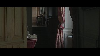 Preview 1 of Squatting Bbc Squirt - Gemma Arterton - Gemma Bovery HD