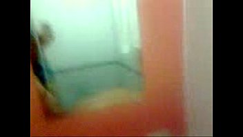 Preview 1 of Wife Cathing - En la ducha con mi mejor amigo