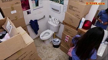 Preview 2 of Hq Porn Xoxoxo Cuce Sikis - Desperate chick selling her old teapot and got pounded