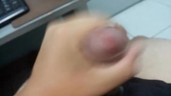 Preview 2 of Hot Wet Sluts - batendo uma punheta
