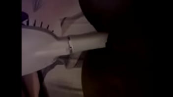 Preview 1 of Tatuaje Espalda Infiel - Ma pute se branle avec un peigne