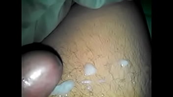Preview 3 of Xxx Momhot - cumming on bed. 8 cumshots/ me vengo , chorros