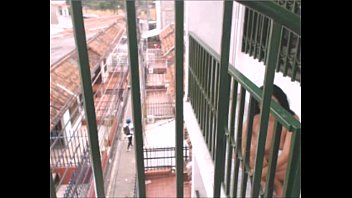 Preview 2 of Minha Pantera - desnuda en el balcon