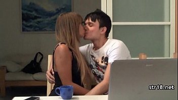 Preview 1 of Di Valentino - Amateur Teen Couple Great Sex