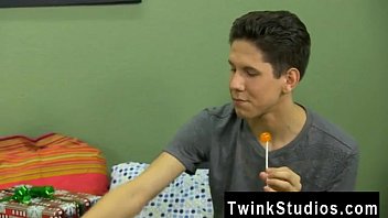 Preview 1 of Hindixxxx Video Dwanlod - Amazing twinks Braden Klien can&#039_t enjoy Christmas with warring