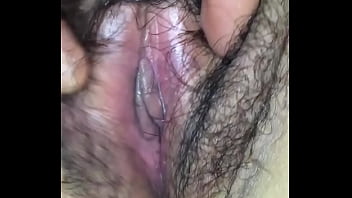 Preview 3 of Pakistani Nadia Ali 2002 - Examinando la vulva  de mi esposa