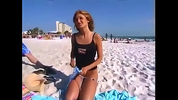 Preview 3 of Niksa Koil Molik Sexe Xxcom - Girl strips naked in front of friends showing her sexy body.FLV