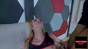 Preview 1 of Sexe Na Rua - Uma aula s&oacute_ de ANAL com essa gostosa novinha loira!! Gozei fundo no CU da safada!!
