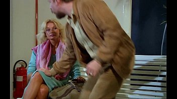 Preview 1 of Koil Mollik Xvideo - A guy tricked a  blonde sexy fashion model into a fuck