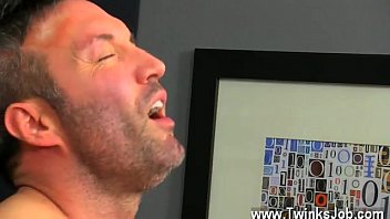 Preview 3 of Tube Porn Amnmal Tube - Twink sex Brock Landon is thinking dinner plans,  but his guy Aiden