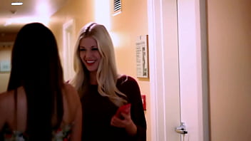 Preview 1 of Pale Wife Sex - SEXY LESBIAN HOTEL
