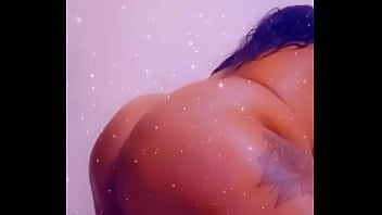 Preview 2 of Englis Bild Saxcv - Chubby queen Twerking soo sexy