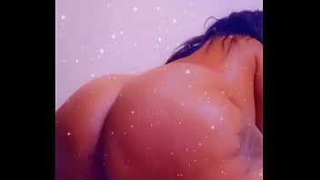 Preview 3 of Englis Bild Saxcv - Chubby queen Twerking soo sexy