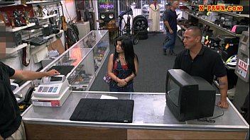 Preview 1 of Awek Sekolah Comel - Pervert pawnkeeper fucking a hot Cuban honey in the pawnshop