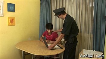 Preview 2 of Hortenciadf Danish Hd - Old gay cop offers Fox a special deal