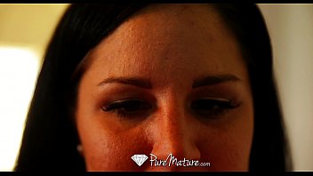 Preview 1 of Pron Dob Hindi - HD - PureMature Missy Maze sexually thanks her man for the new lingerie