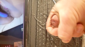 Preview 2 of Mamie Salope Qui Fait Caca - Tribute to Pareja 40.MOV