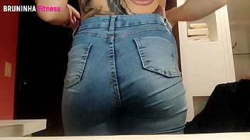 Preview 4 of Fat Tits Alloha Tube - Ruiva gostosa deixa filmando enquanto se arruma pra sair com as amigas