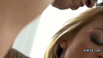 Preview 4 of Prno 19 Alman - Horny latina milf finds herself some dick