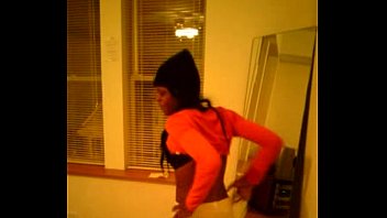Preview 3 of Xxxx Gril Vido - CHICAGO HOOD BITCHES PT2THOTY DANCE: TRAVELLE b.