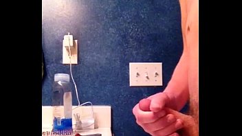 Preview 1 of Vane Crisoles - cumming dick masturbating