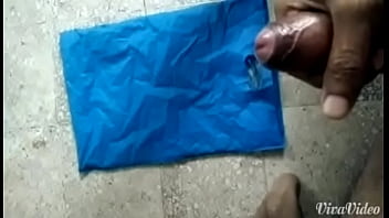 Preview 1 of Hindi Lang Wach - Guy shoots lot of cum