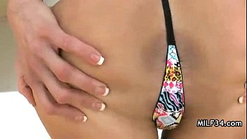 Preview 2 of Phim Hiep Me Hoi Xuan - Trashy hot MILF is horny for a fuck