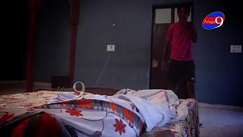 Preview 4 of Tamil Sex Movie Clips Downlod - Mahi aunty tempting to young boy in her house - YouTube.MP4