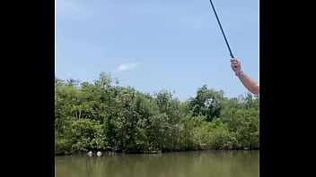 Preview 3 of Lucinta Luna Sexs - Pescando usando shorts curtinho