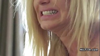 Preview 4 of Xvideo Ind Hidi - Hot cougar gets a big dick