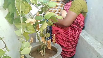 Preview 4 of Xnxx Priynka Karki - indian house woife sex with house woner homemade