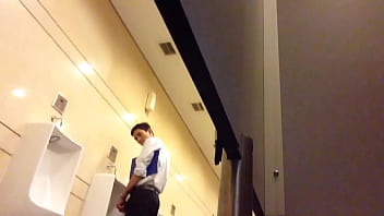 Preview 2 of Kazino Vulkan Vyigrysh Video - anh văn ph&ograve_ng sục cu trong toilet vincom.MOV