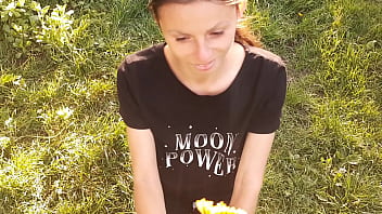 Preview 1 of Birdr Sister - I gave my neighbor flowers,  and she thanked me with cunnilingus - Girls fly orgasm