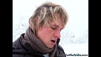Preview 3 of Moti Ledy Ki Chudai - Fucking his ski instructor to stay warm in the cold